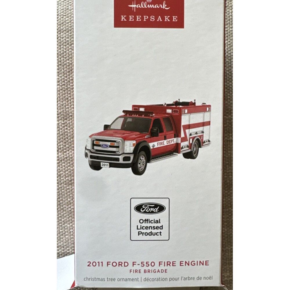 HALLMARK KEEPSAKE ORNAMENT 2011 FORD F-550 FIRE ENGINE FIRE BRIGADE MAGIC LIGHT